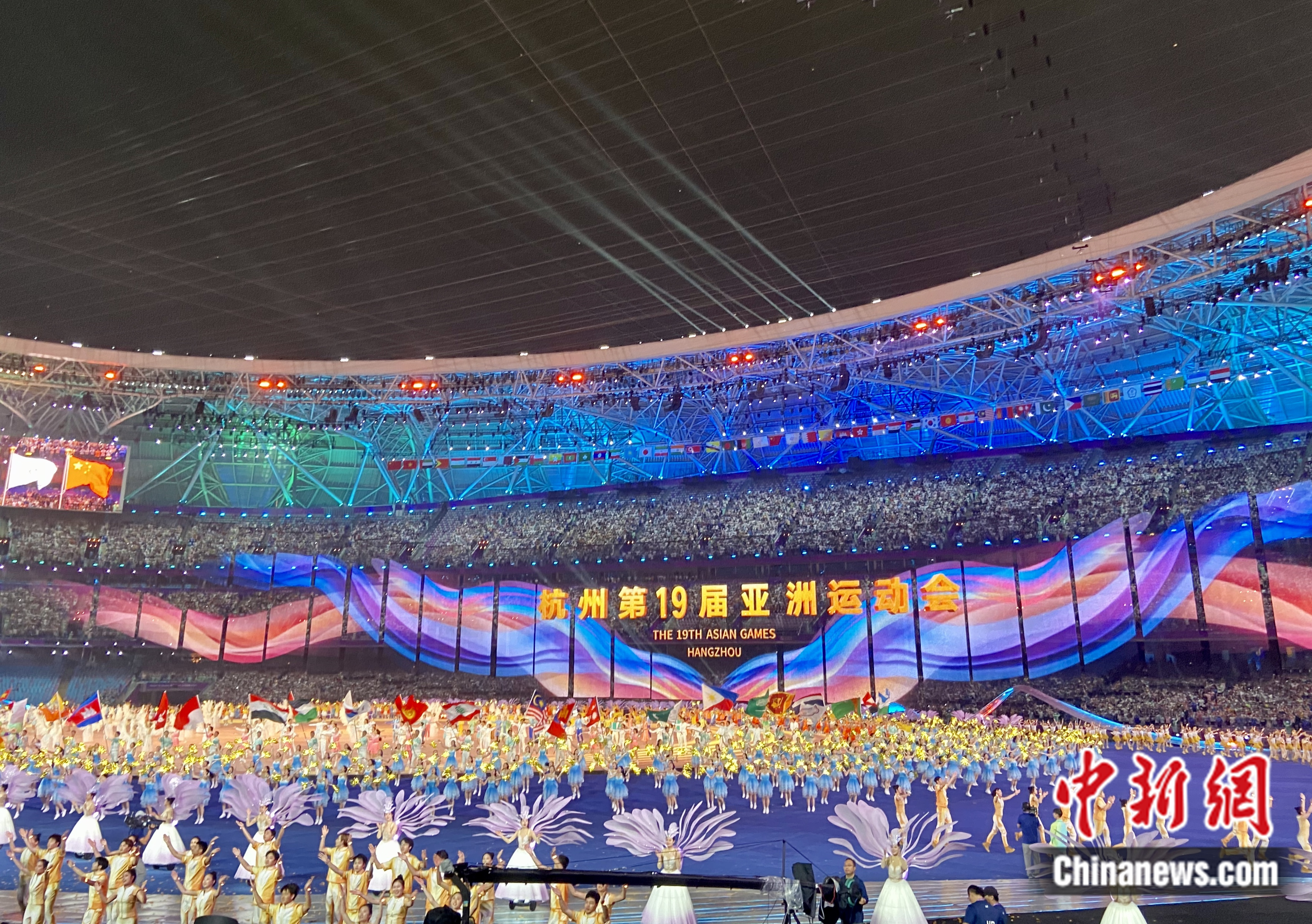 杭州亚运会开幕式创新数字烟花技术 环保理念引