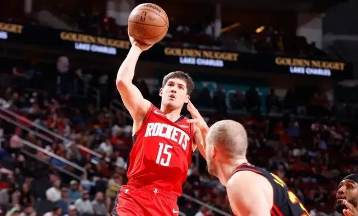 谢泼德从替补逆袭成火箭战术核心，季后赛角色