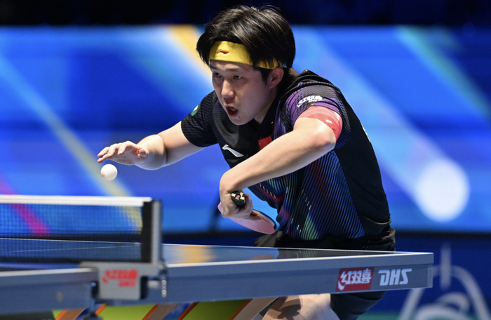 王楚钦绝境逆转达科晋级八强 国乒男队仅剩独苗