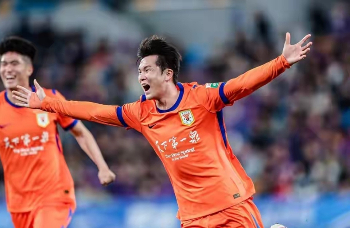 津门虎点球失误遭逆转 降级危机再临