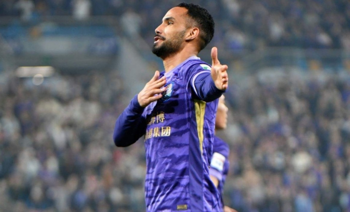 津门虎点球失误遭逆转 降级危机再临